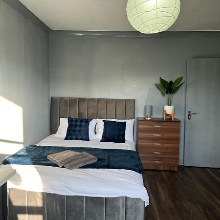 Luxury Room In A 4 Bedroom Flat! 4 Minutes Walk To Kingscross, St Pancras London Kültér fotó