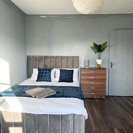 Luxury Room In A 4 Bedroom Flat! 4 Minutes Walk To Kingscross, St Pancras London Kültér fotó