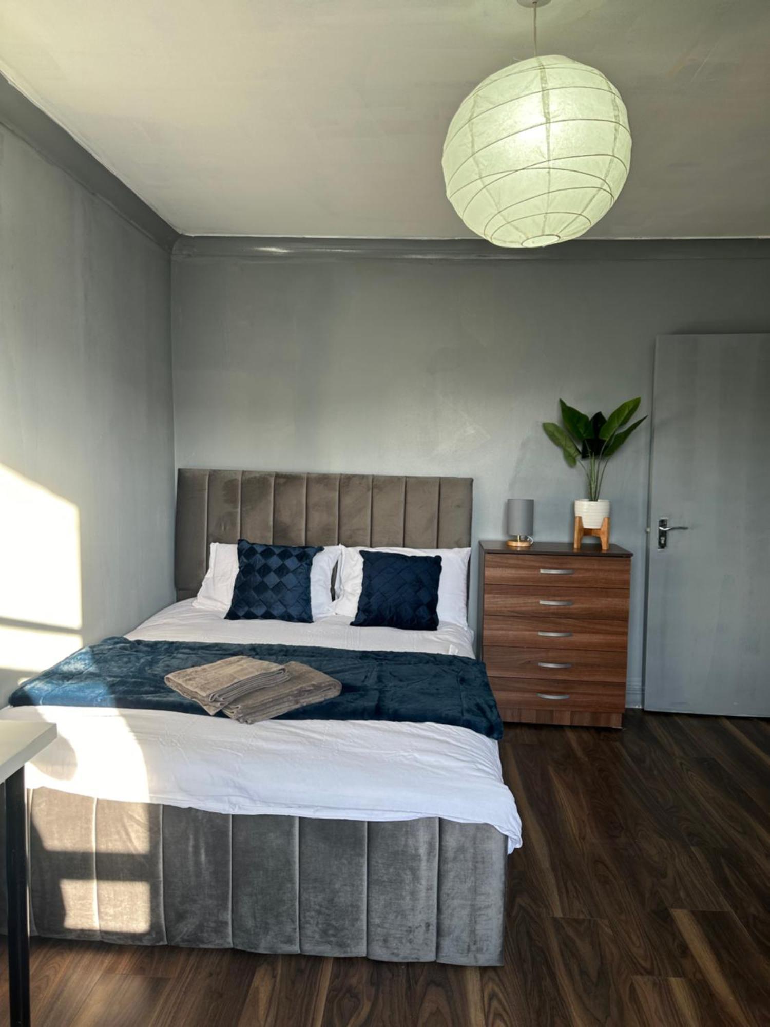 Luxury Room In A 4 Bedroom Flat! 4 Minutes Walk To Kingscross, St Pancras London Kültér fotó