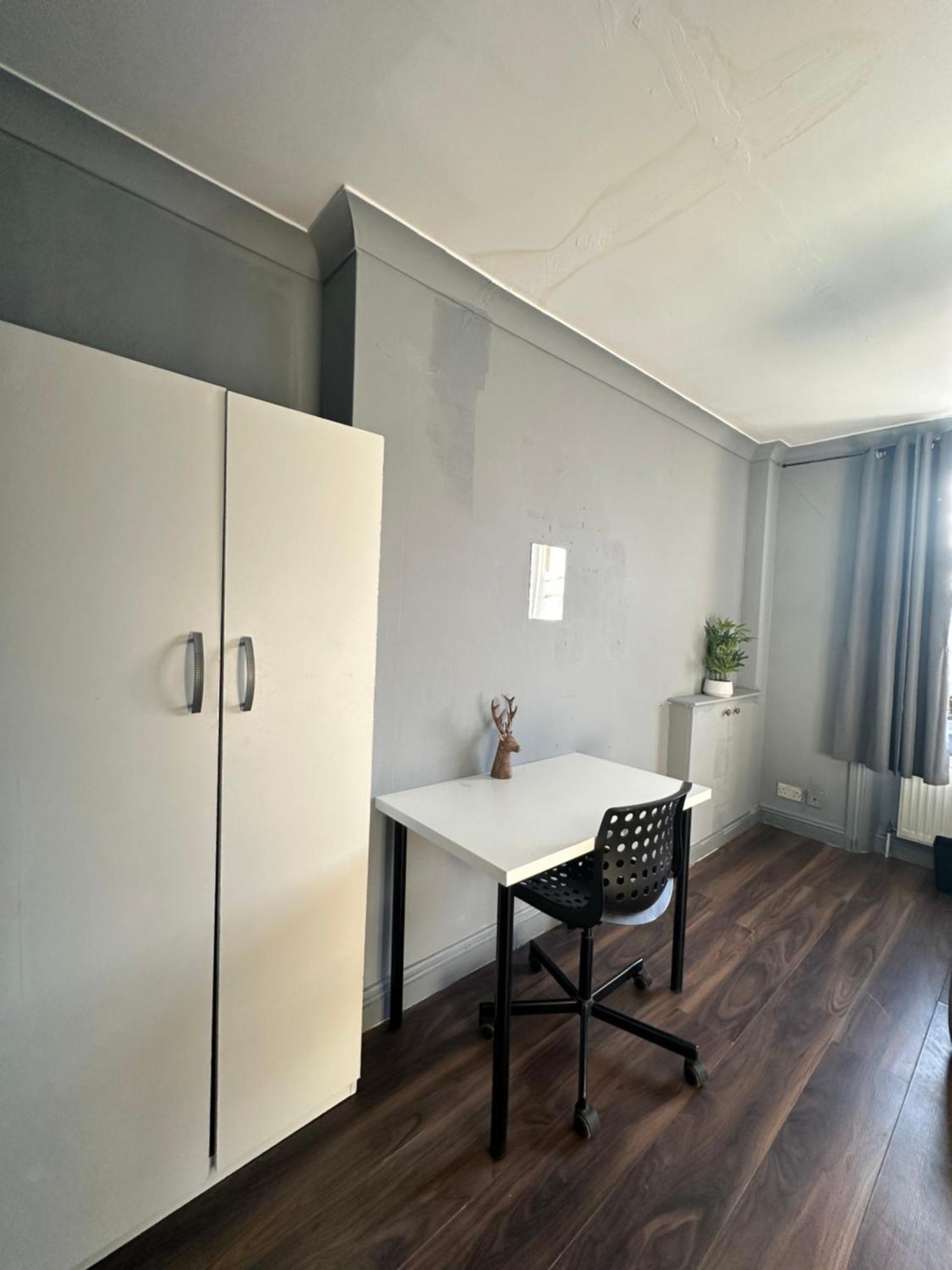 Luxury Room In A 4 Bedroom Flat! 4 Minutes Walk To Kingscross, St Pancras London Kültér fotó